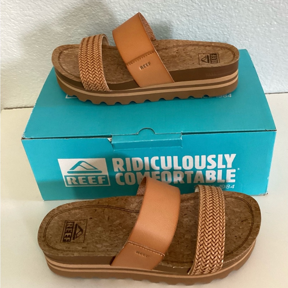 Reef Cushion Vista Slides NWT